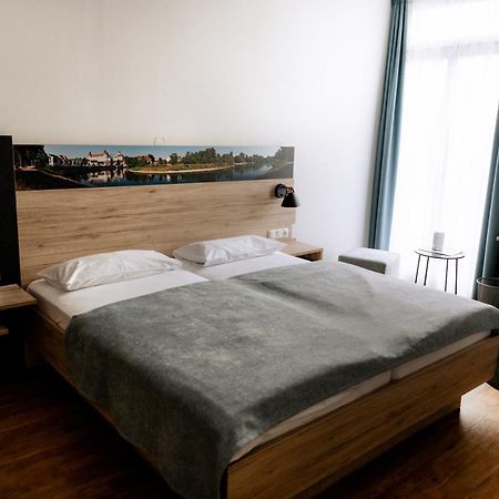Hotel Am Fluss Нойбург ан дер Донау Екстериор снимка