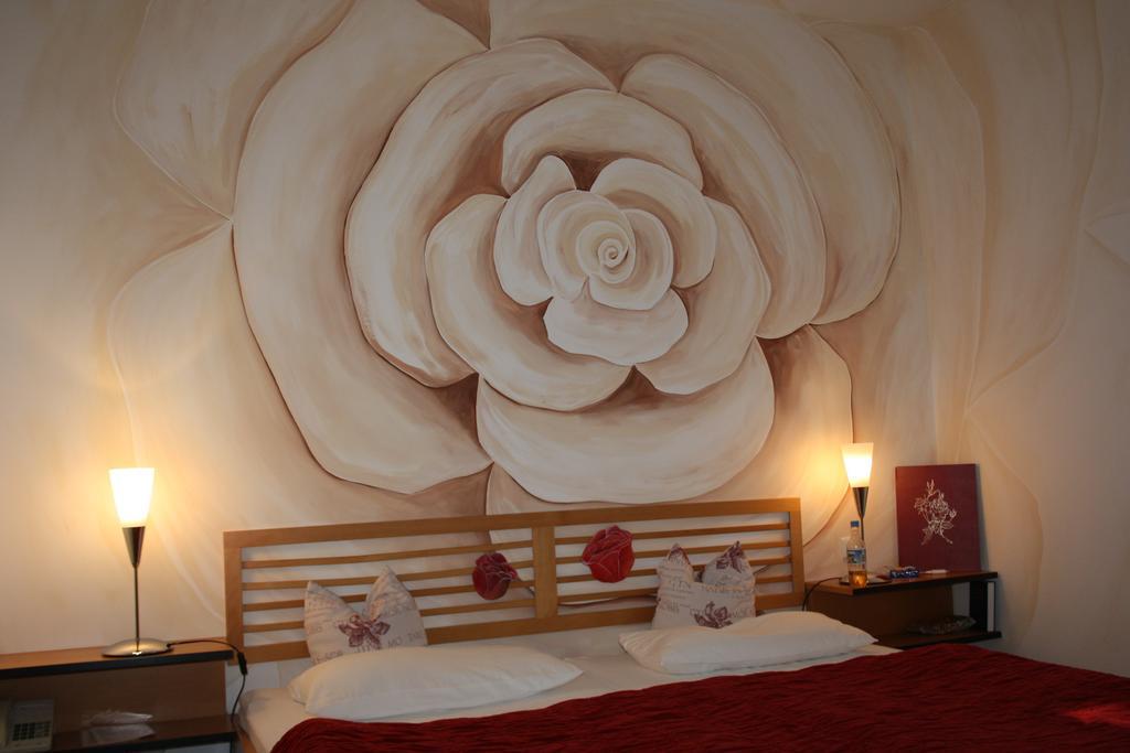 Hotel Am Fluss Нойбург ан дер Донау Стая снимка