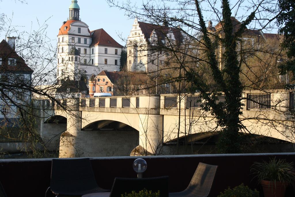 Hotel Am Fluss Нойбург ан дер Донау Екстериор снимка